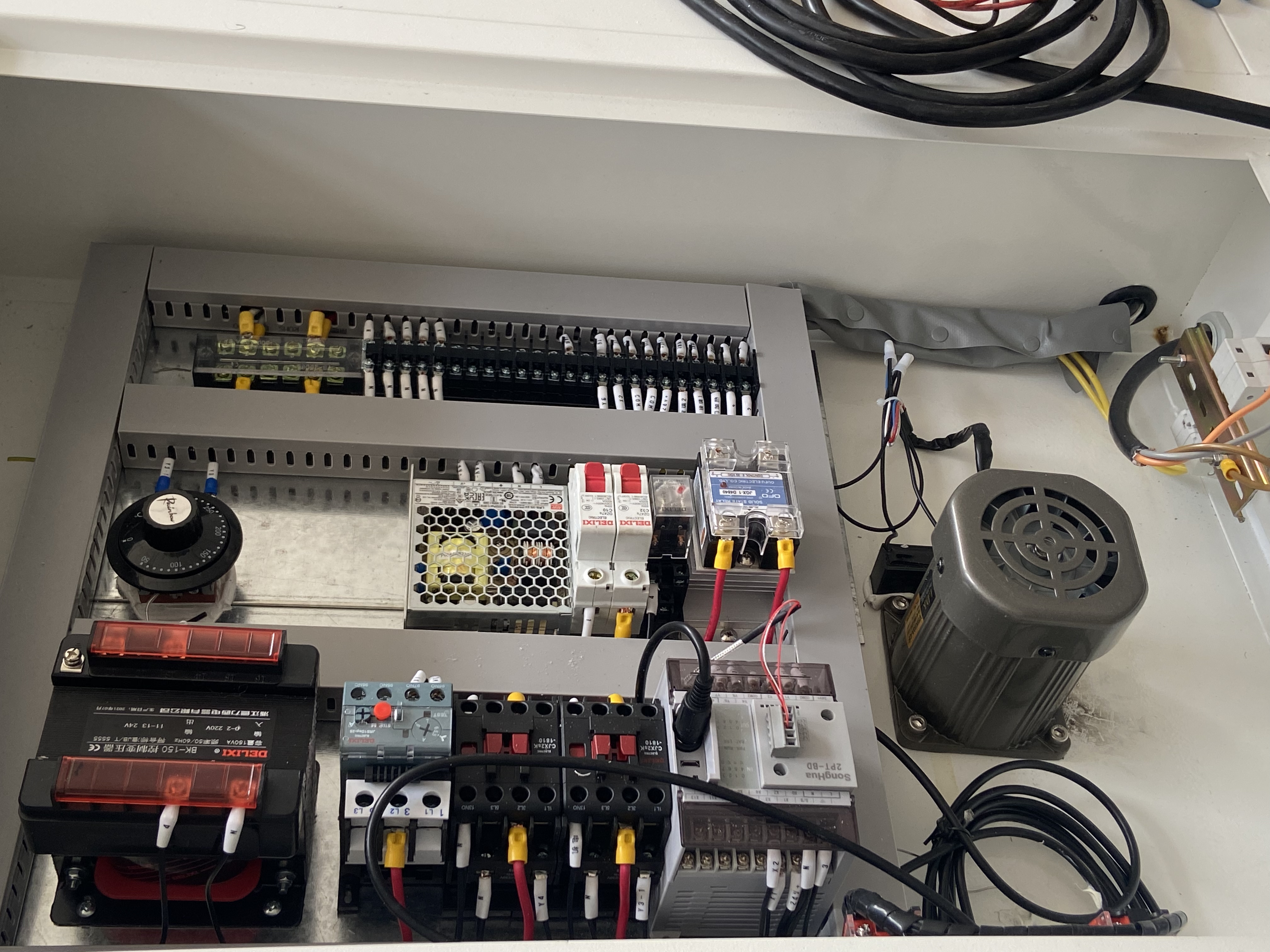 桌上型試驗(yàn)箱繼電器部分示意圖