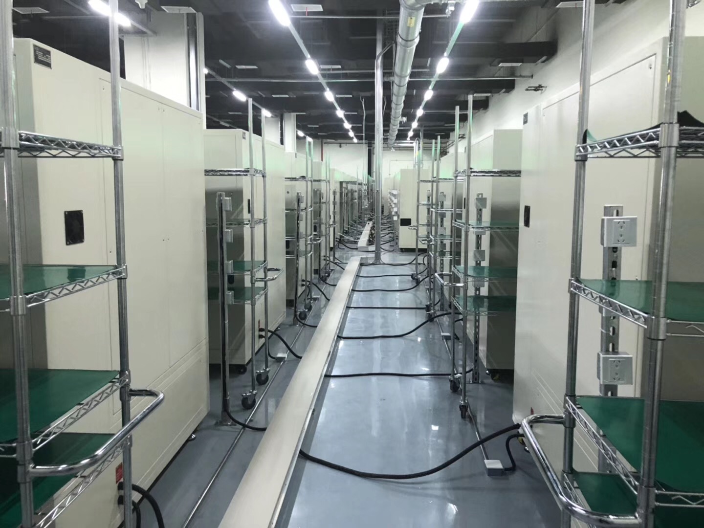 高低溫試驗(yàn)箱示意圖